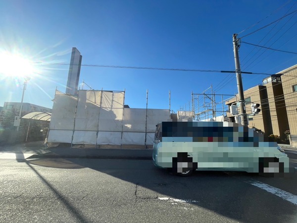 EB42F0E8-AD02-4E63-899F-6544AB416EF4