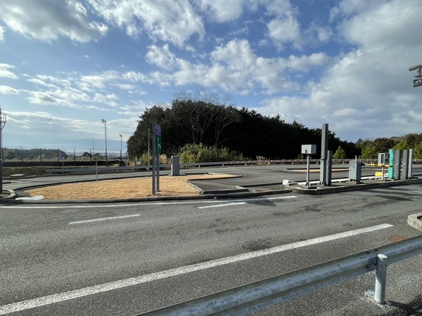 2D2DD1B6-9294-4300-9601-777C59B72382