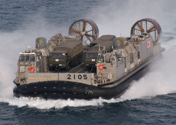 lcac_01l