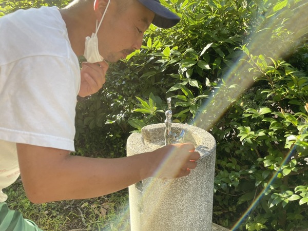 7E98BC9B-D441-4E88-8A65-4C0F82A07DB6