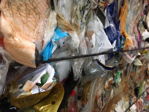 051D689E-F6A3-4524-AF67-359047A3CE3F