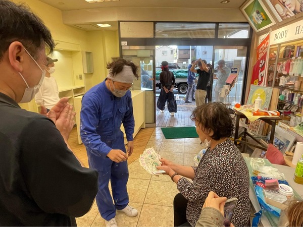 8B05F8DC-FA4A-4536-8B1B-6ACD11EEE345