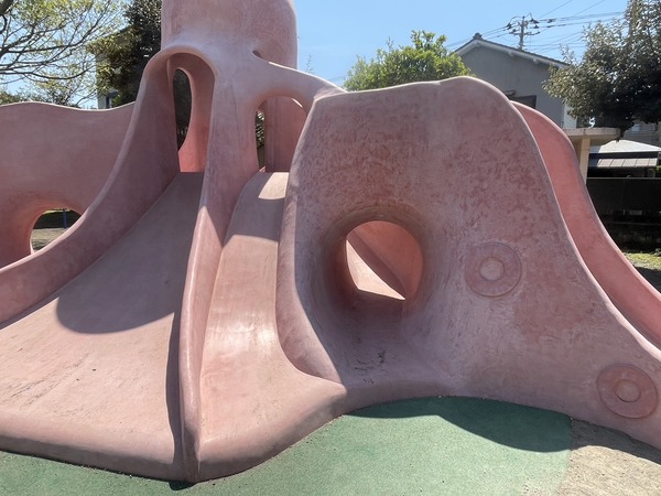 7B57F142-EAA0-4C21-920F-3BE3F3191313