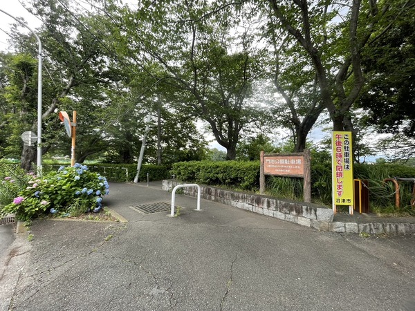 3E550689-4C01-4425-8366-84AFB9035052