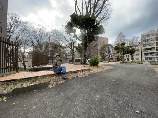 DA9889E7-17BD-4C06-BC01-DEEE69799113