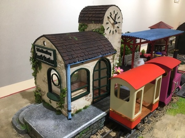 F8EC0170-9604-4F21-AA93-57194DE34C42