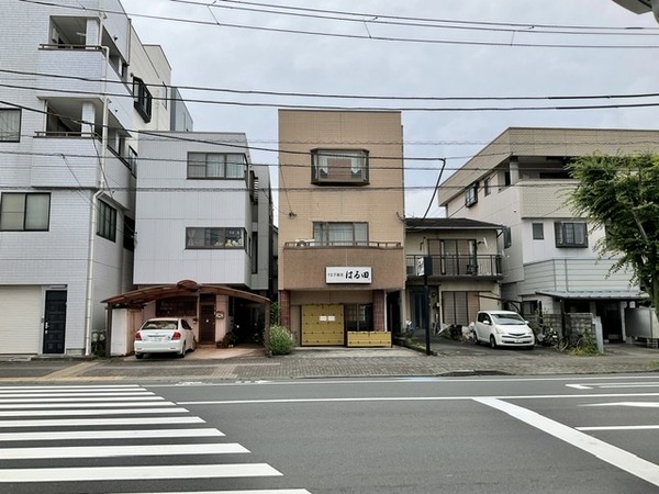 9D89E4A5-8233-4A11-A2F8-574A0956110E