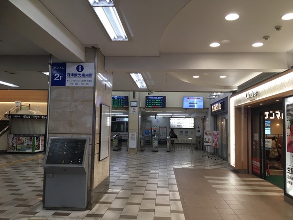 CD83C72B-7D6C-4B5B-87BD-F8935953E989