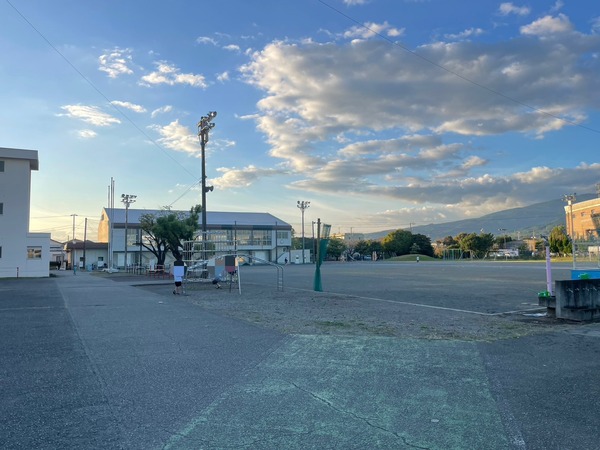 C5FE9B10-7A6D-40CD-8ED3-17B4FEF4074C