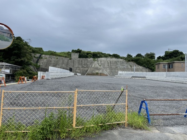 F9B007B1-4B57-40C9-AB0D-31E9FAD825F1