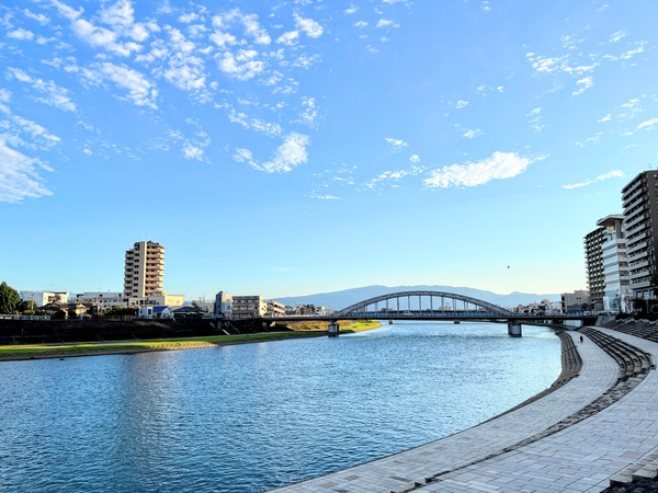 D9CA1E29-1440-46CE-8716-83E6C6F265C1