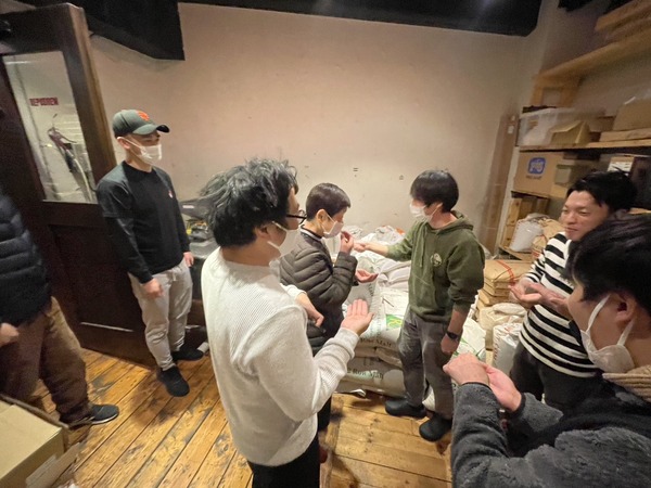 122A389E-2CC3-42CE-BD6B-FF1E88181B86