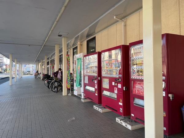 4443BEE2-B40D-4B9C-9749-A0526F3704F7