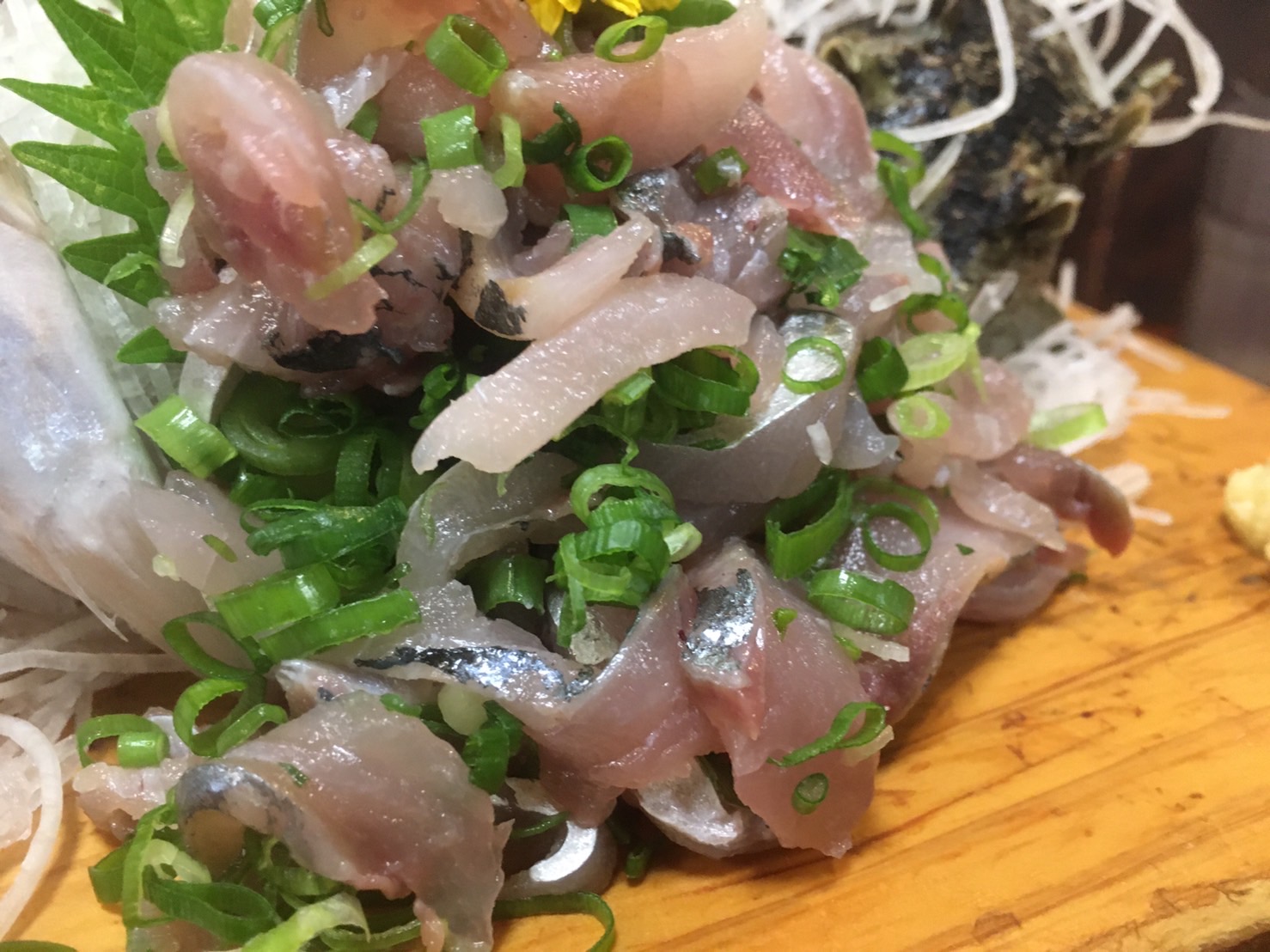 ぬまつーグルメ 輝くあじのたたき あのでっかいかき揚げだけじゃない沼津港の魚河岸丸天 静岡新聞アットエス