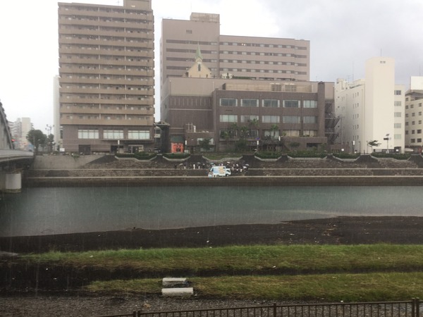 70F6DBCE-CD77-4E10-8F37-A0EFC784229D