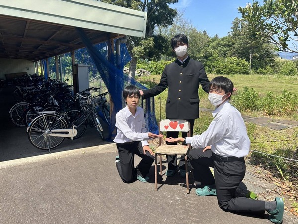 7B62E5DC-65D6-4145-83FC-D52D5D7690C6