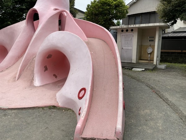 9C9C9B4D-F374-49A7-BF53-744816934E60