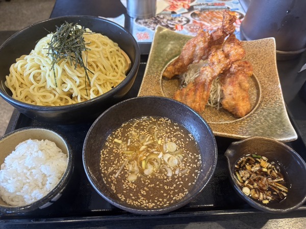 【ぬまつーグルメ】御用邸近くの五味八珍下香貫店で、つけ麺とから揚げのセット食べてきた。夏はツルシコがいいね。(沼津市下香貫)