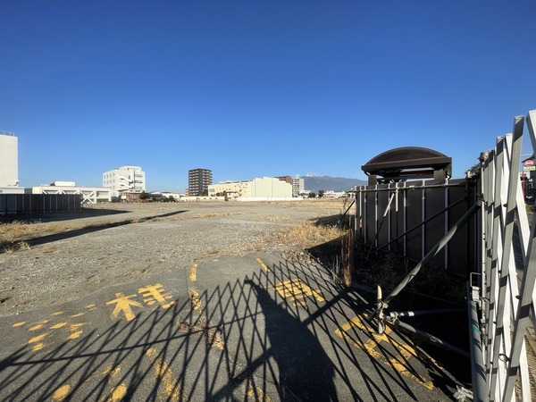 57B521F4-5494-45B5-8F8E-DD6586A99050