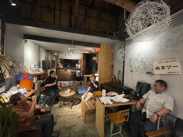 CA05EAC2-E0EF-47E3-AFCF-49002B653691