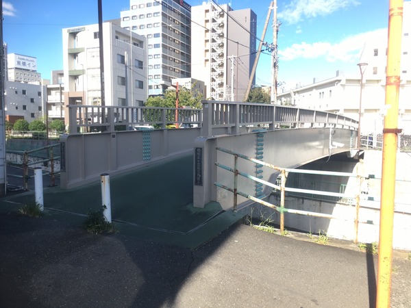 9D6A8D7C-860E-4C2B-813E-DDDC382004D1