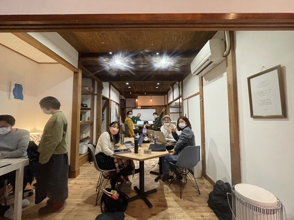 E8D615C2-4D92-4F13-9B36-9F2033AAB13B