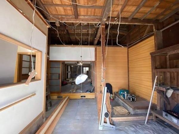 C394205B-EC15-46A5-B691-AE6902A4F203