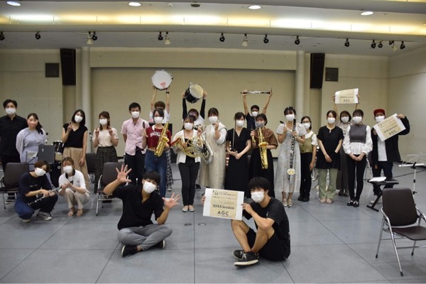 E0E6F7FE-11D6-47F9-93B8-5E2E77D105F0