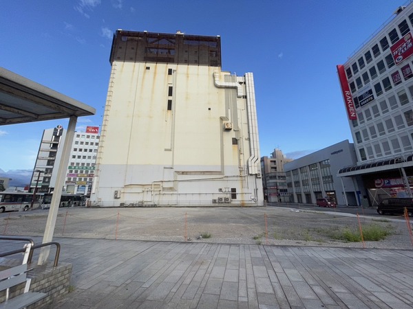 A7B4059C-6DF8-443F-BB3C-1ED6323BE3E5