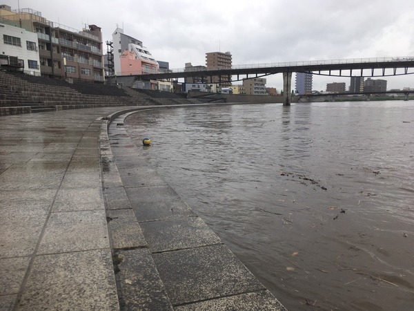 A41ACF33-3337-4DED-A631-2C8ACECCB55C