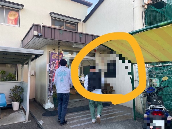 DA06B8F6-3ABA-431E-A606-E6362701FA00