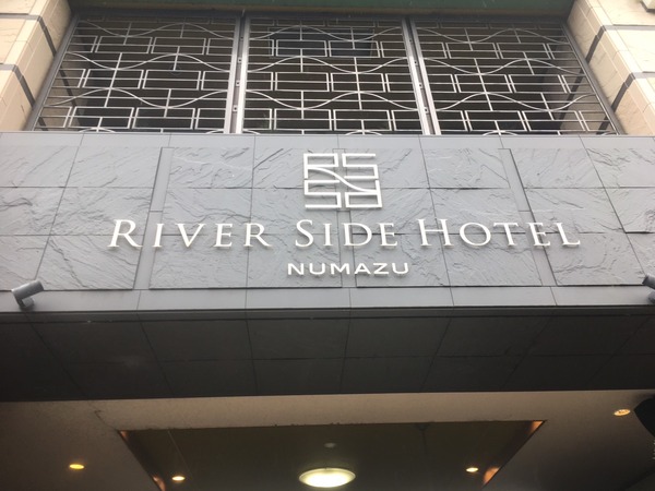 1FBCCB35-829E-43A6-AFB4-7D91CC019213