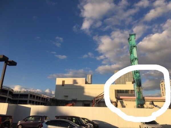 403FE4F1-5E9C-417B-90CA-5AB40CBBE848