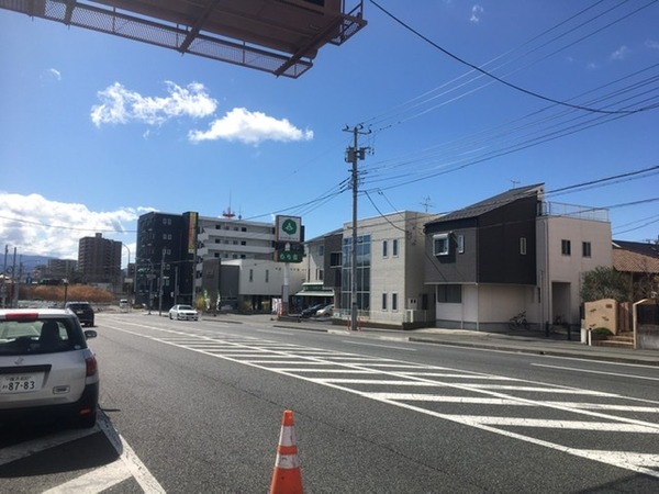 AEFC936B-E16D-47FA-A230-2184F0F0077E