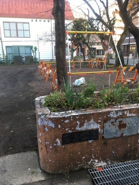 F905EA1B-5DB9-4BCB-A410-A32C3A75C727