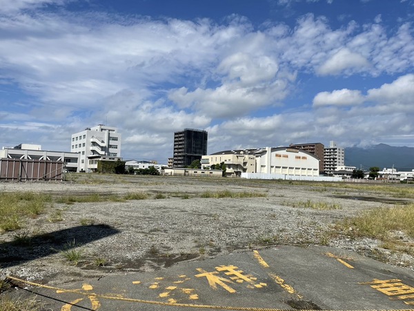 E555B158-E03A-44F0-B796-BF50C627AA97