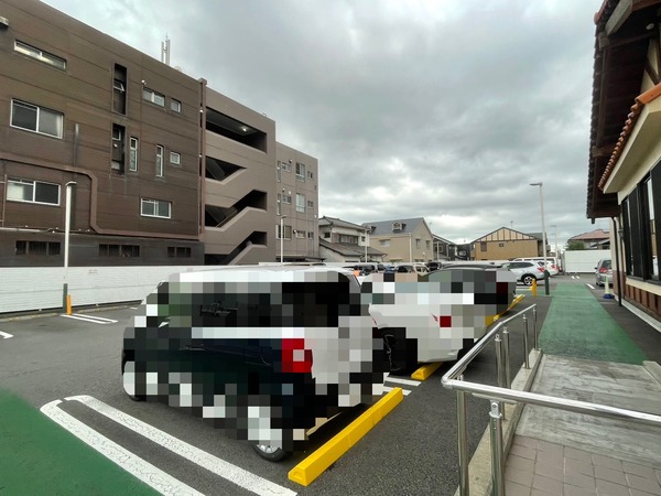 0496C6CE-8987-439B-BC3C-5779D4EE0608