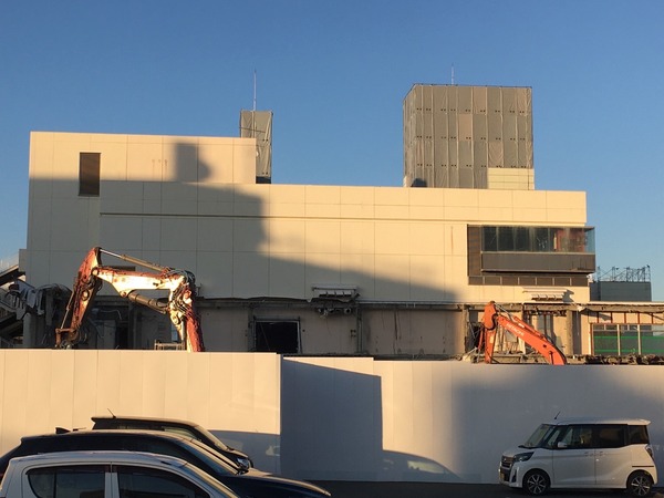 87FA3F5B-53E8-4DAC-9445-605D9C43A6AB