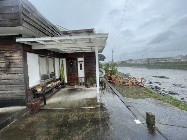 3B73E554-3C37-49FD-A7BF-AAC47493818D