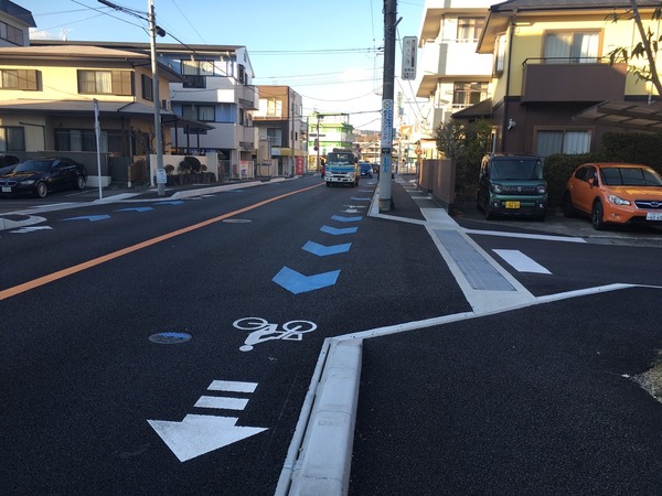 C51AE1A3-6548-418D-ADAC-93438F10C92E