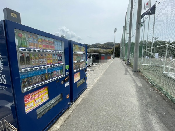 FAC930C5-E7EE-4488-90AF-F18649FA02E9