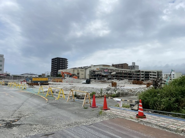 4311AADF-6205-40F5-98F2-FFAE26421DEE