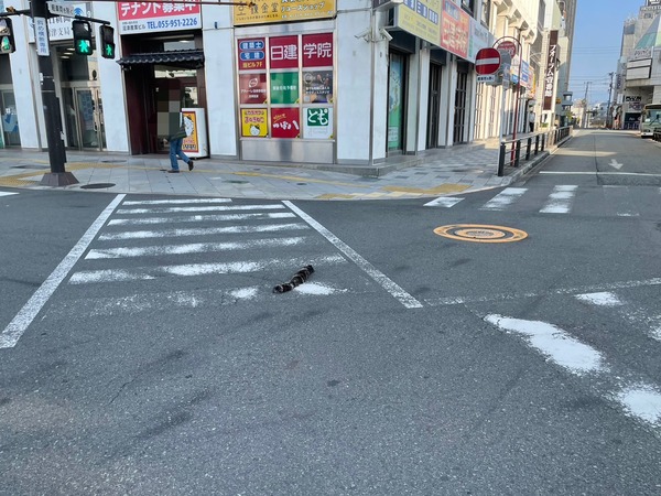 64EA1905-D85F-422D-8A9B-B46A3CB9293F