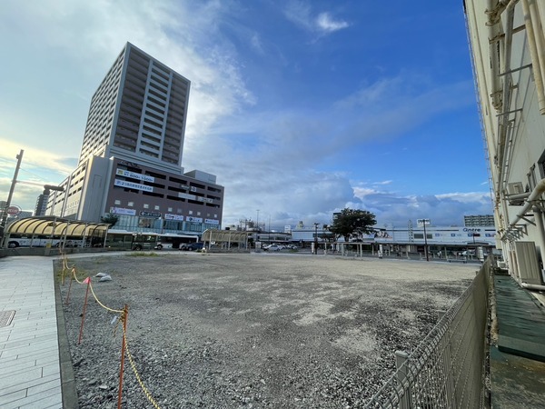 C93339BD-48D3-4A7D-8621-A71AA180BB76