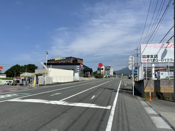 4C0804A3-CB9C-44AC-AA81-FAC8F3C37AFC