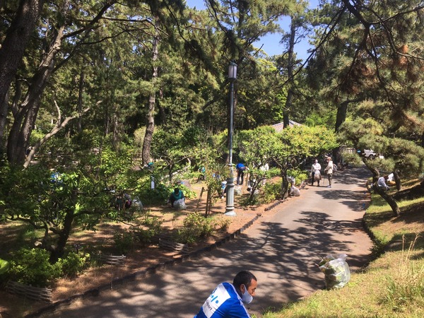 7D801AB1-7D6F-4660-8E99-922B98066ED4