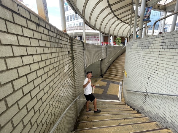 DA7F193C-9AEE-45FF-BDC9-87DA1DEE4ACD