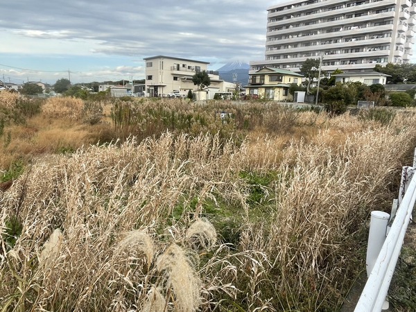 309755E4-EDAF-4310-A86D-381088E1EEBC