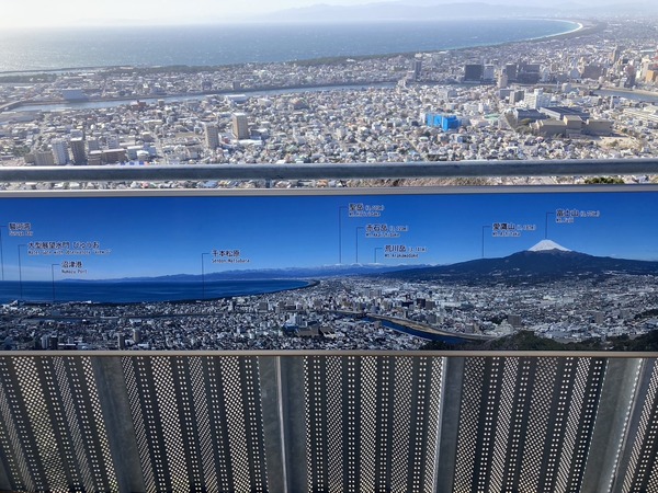 4F7BDBCC-0741-4E27-A371-E9E5CA7074EF