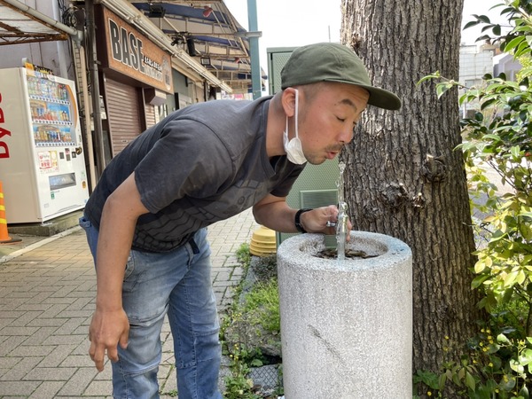 9283E2AC-B420-4EE0-B054-3D3FB1A4FB33